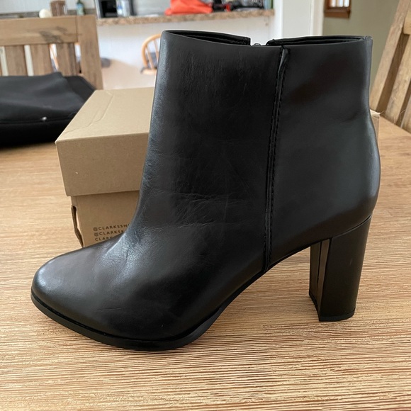 Clarks kaylin fern booties - Picture 2 of 9